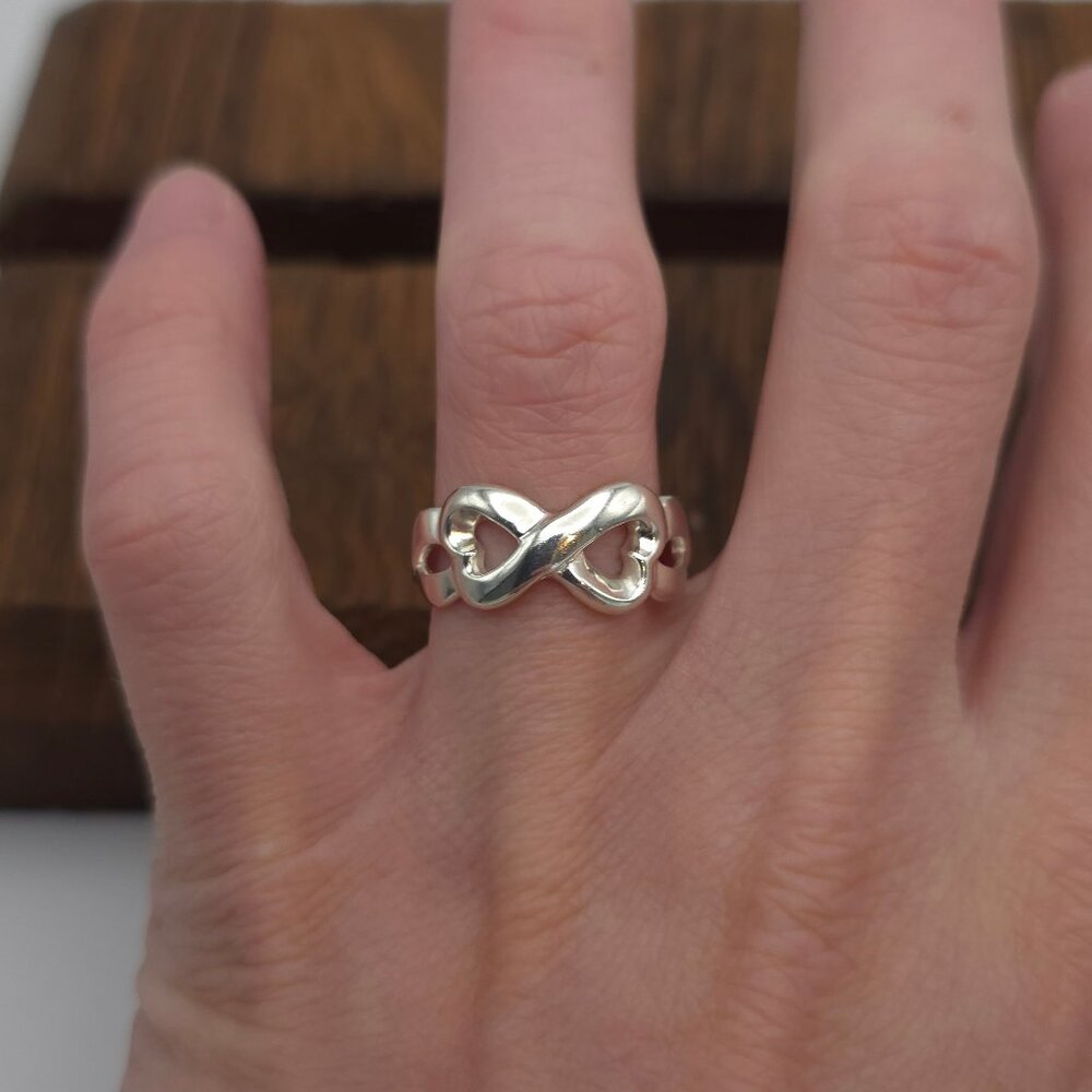 Size 7.75 925 Sterling Silver Woven Hearts Ring A115